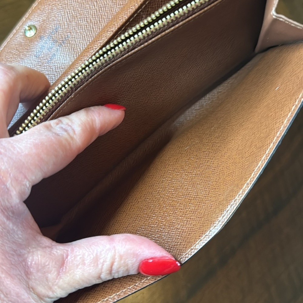 Louis Vuitton Sarah Wallet - Picture 4 of 14